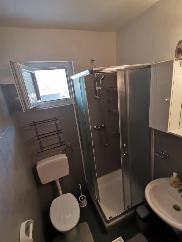 Apartments Lota Starigrad Paklenica Eksteriør billede